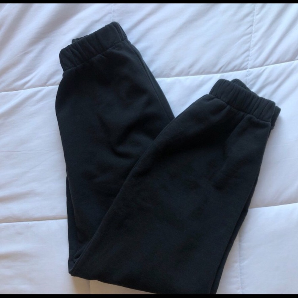 Brandy Melville black Rosas
